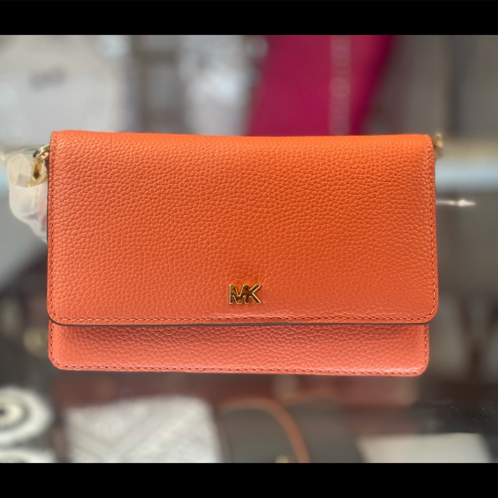 Michael Kors Beautiful Peach color ! NWT